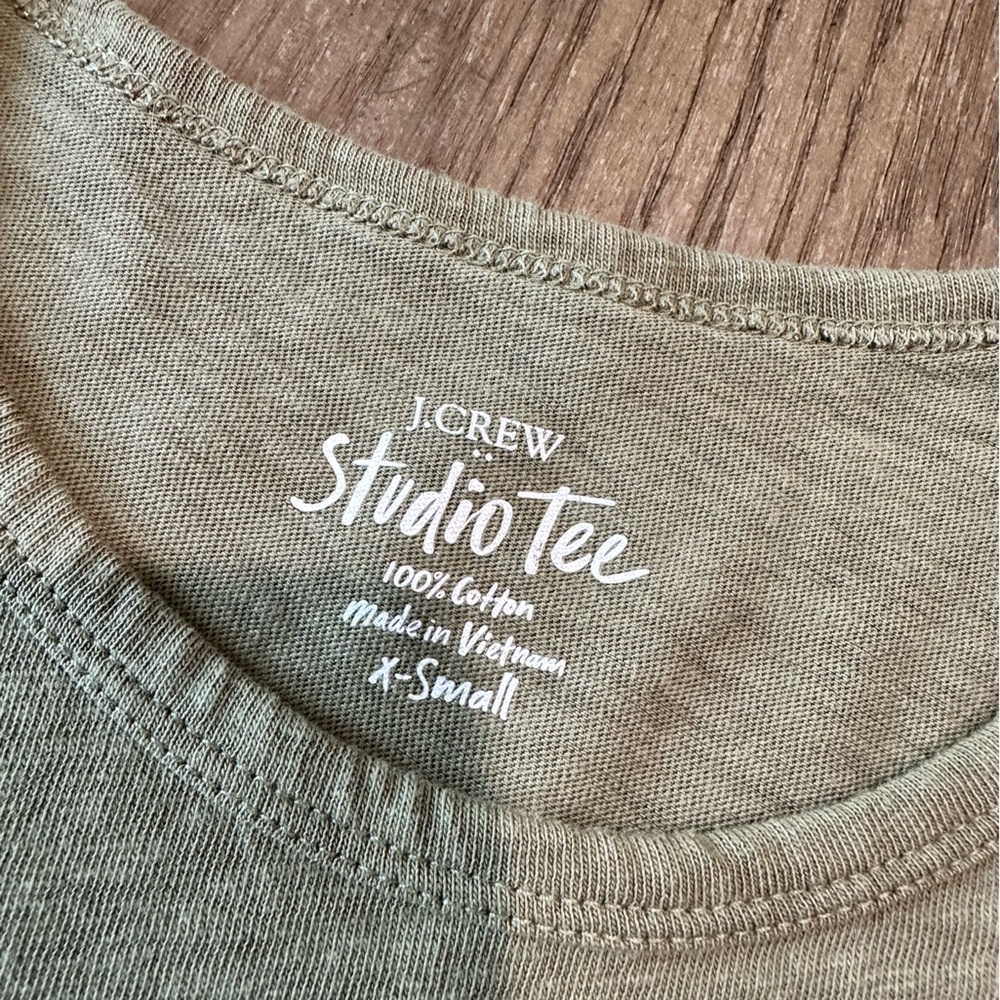 J Crew Studio Tee Size XS Khaki Green - Picture 3 of 6